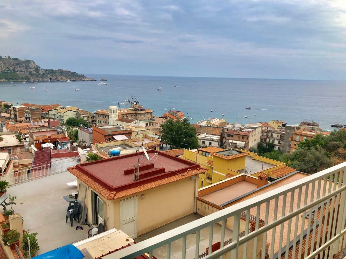 Taormina Wonderful Solarium Apartment Giardini Naxos Bagian luar foto